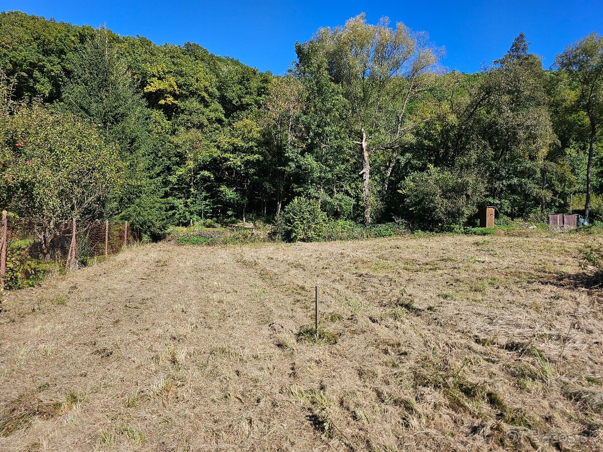 Stavebný pozemok pri lese s potokom - LADCE - 4