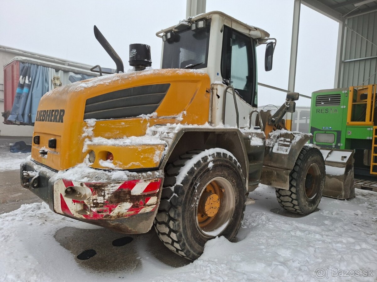 LIEBHERR L 524 - 4