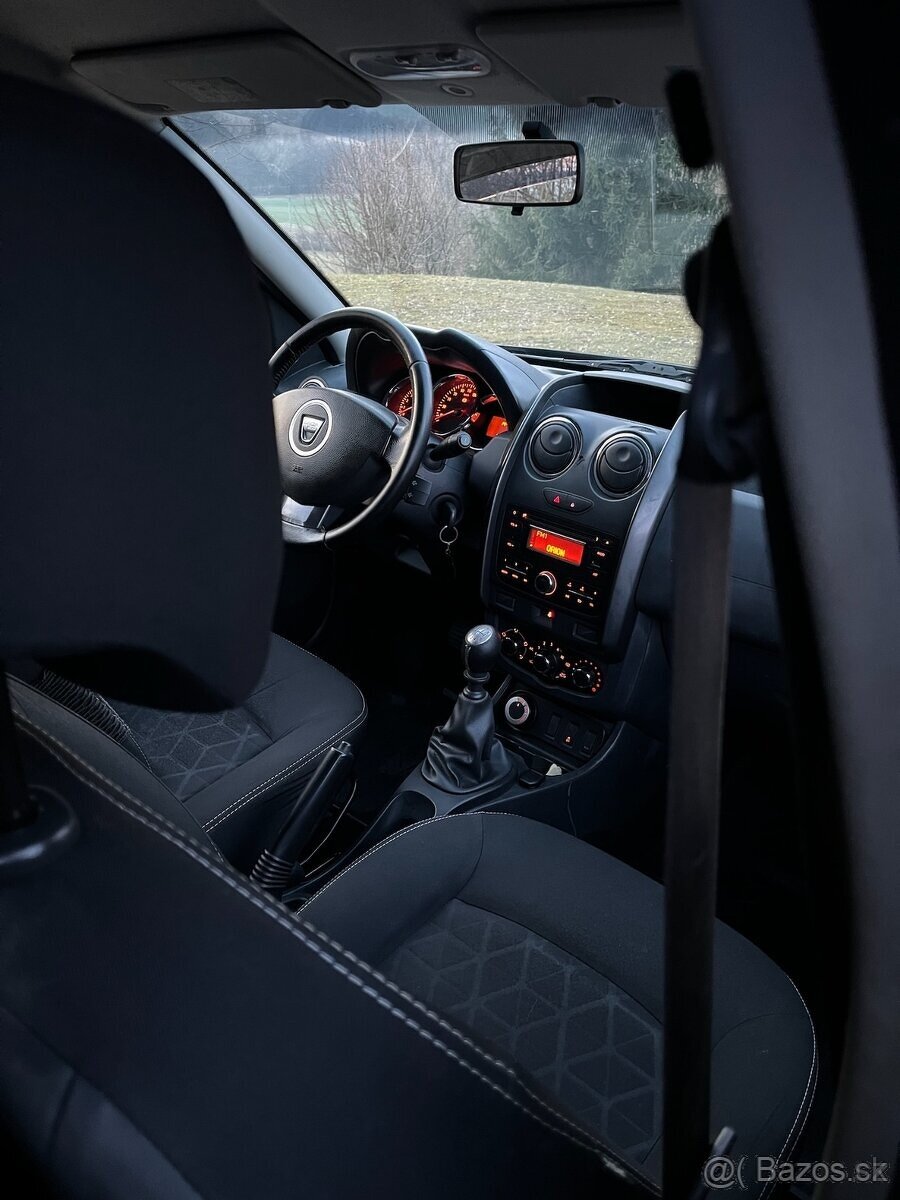 Dacia DUSTER 1,6 77kw 4x4 TOP - 4