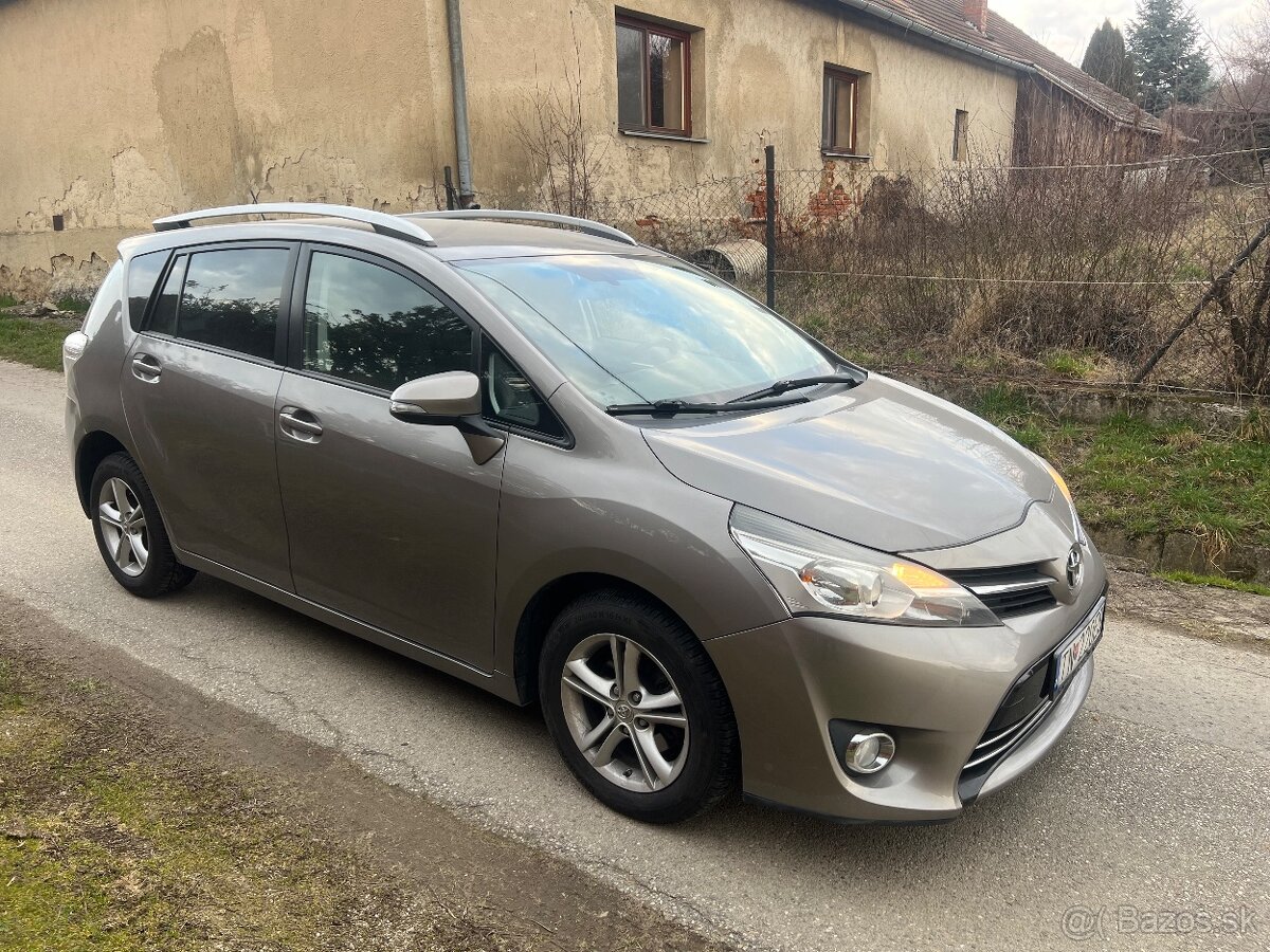 Toyota Verso - 4