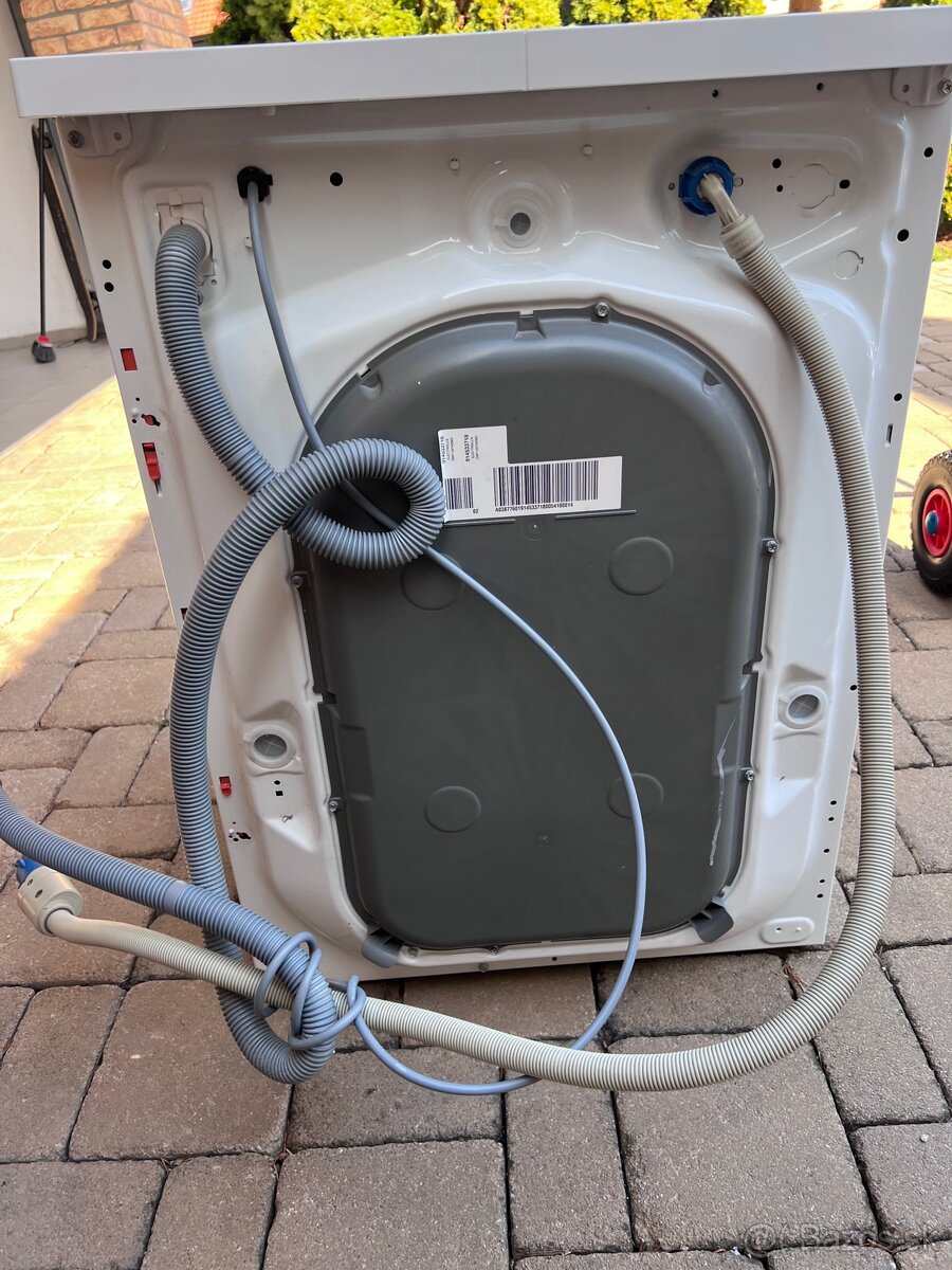 Práčka Elektrolux STEAMCARE - 4