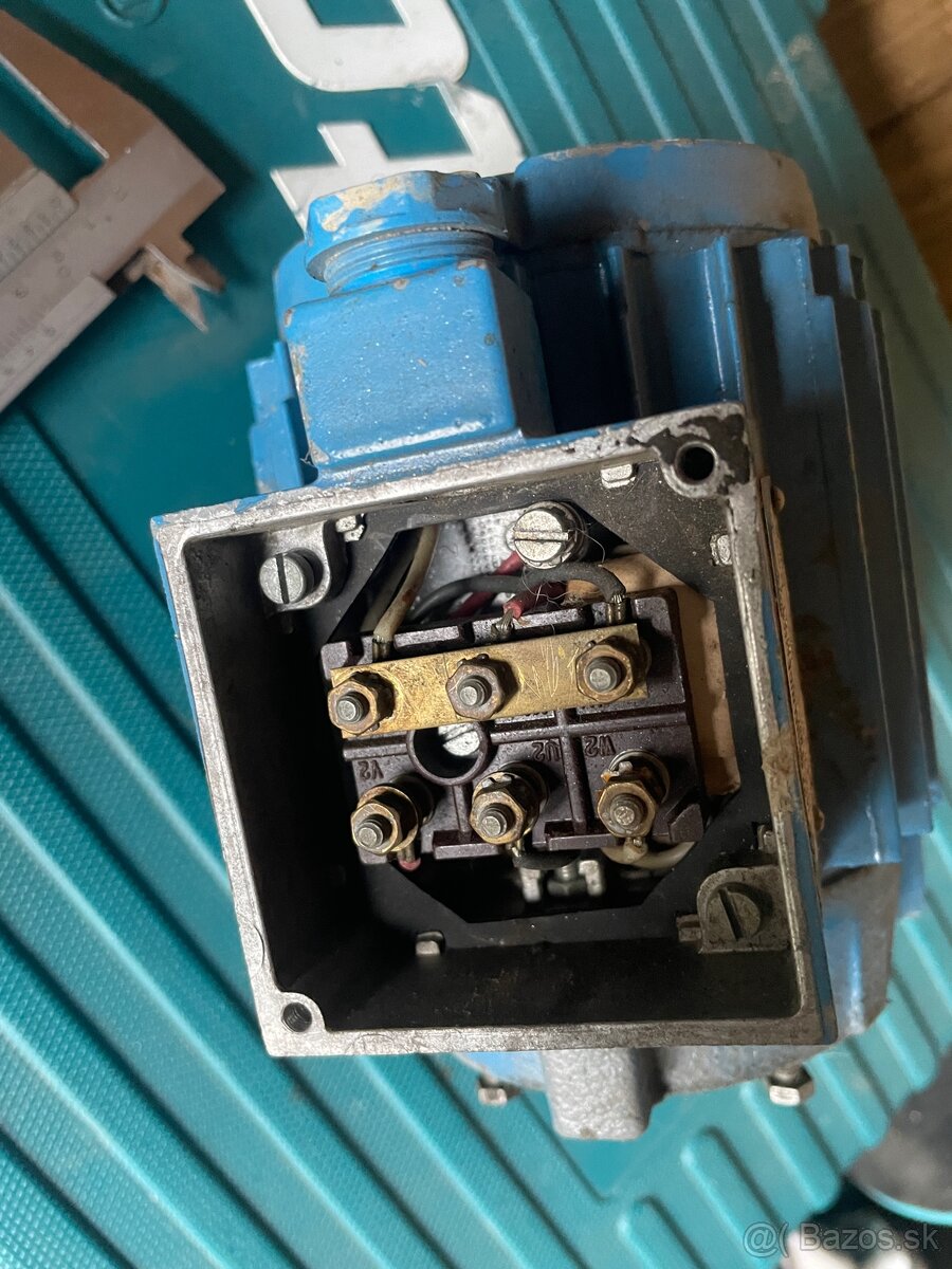 Predám Elektromotory 220/380V - 4