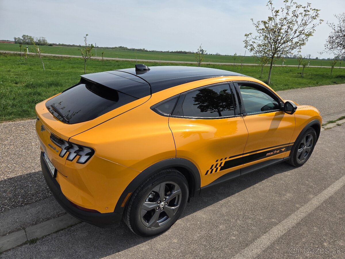 Predam krasny Ford Mustang emach - 4