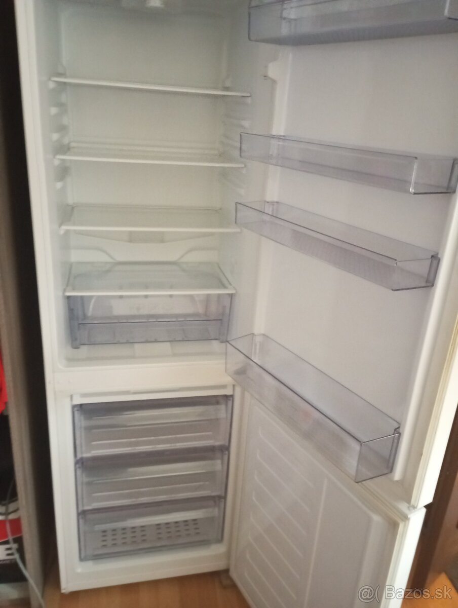 Predam chladnicku s mraznickou beko. - 4