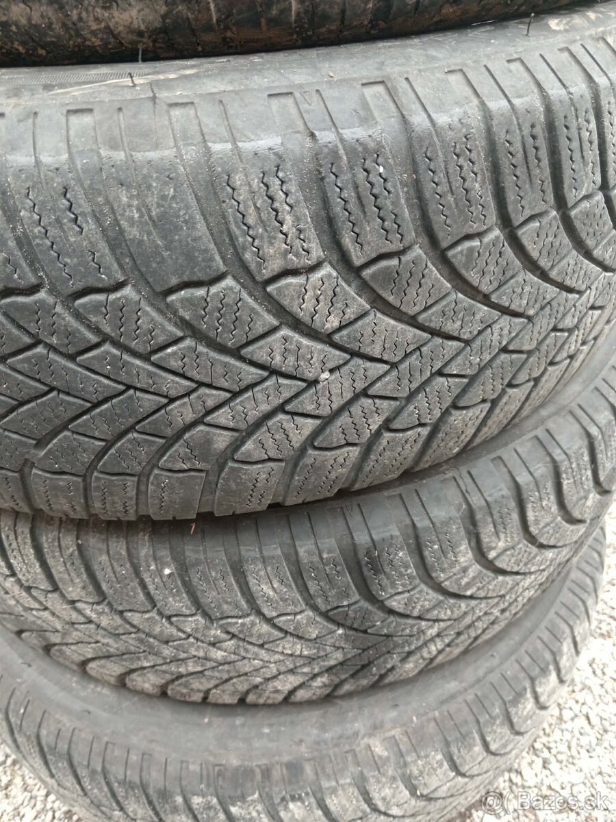 195/65R15 - 4