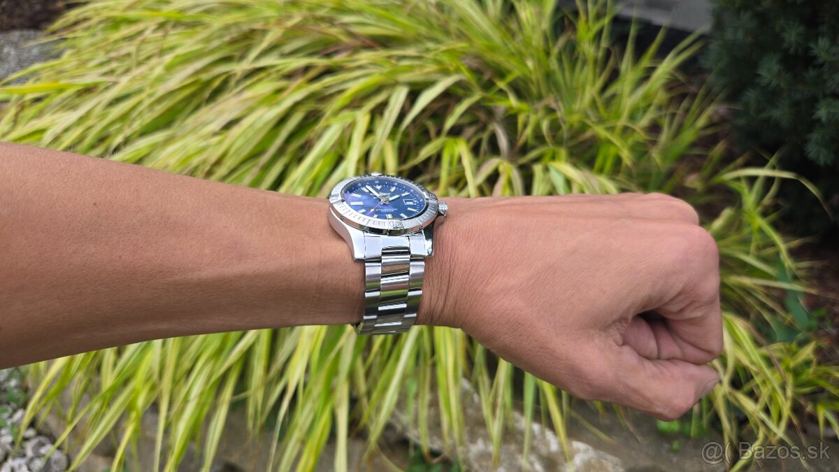 Breitling Avenger - 4