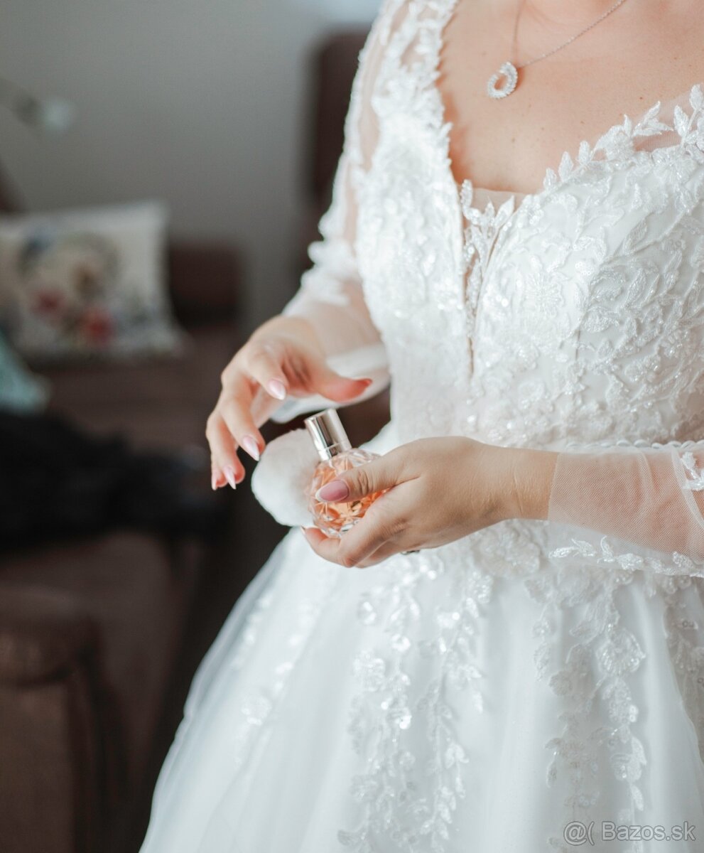 Svadobné trblietavé šaty - 4