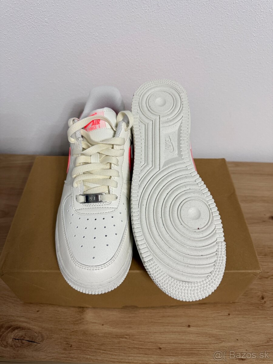 Nike Air Force 1 - 4