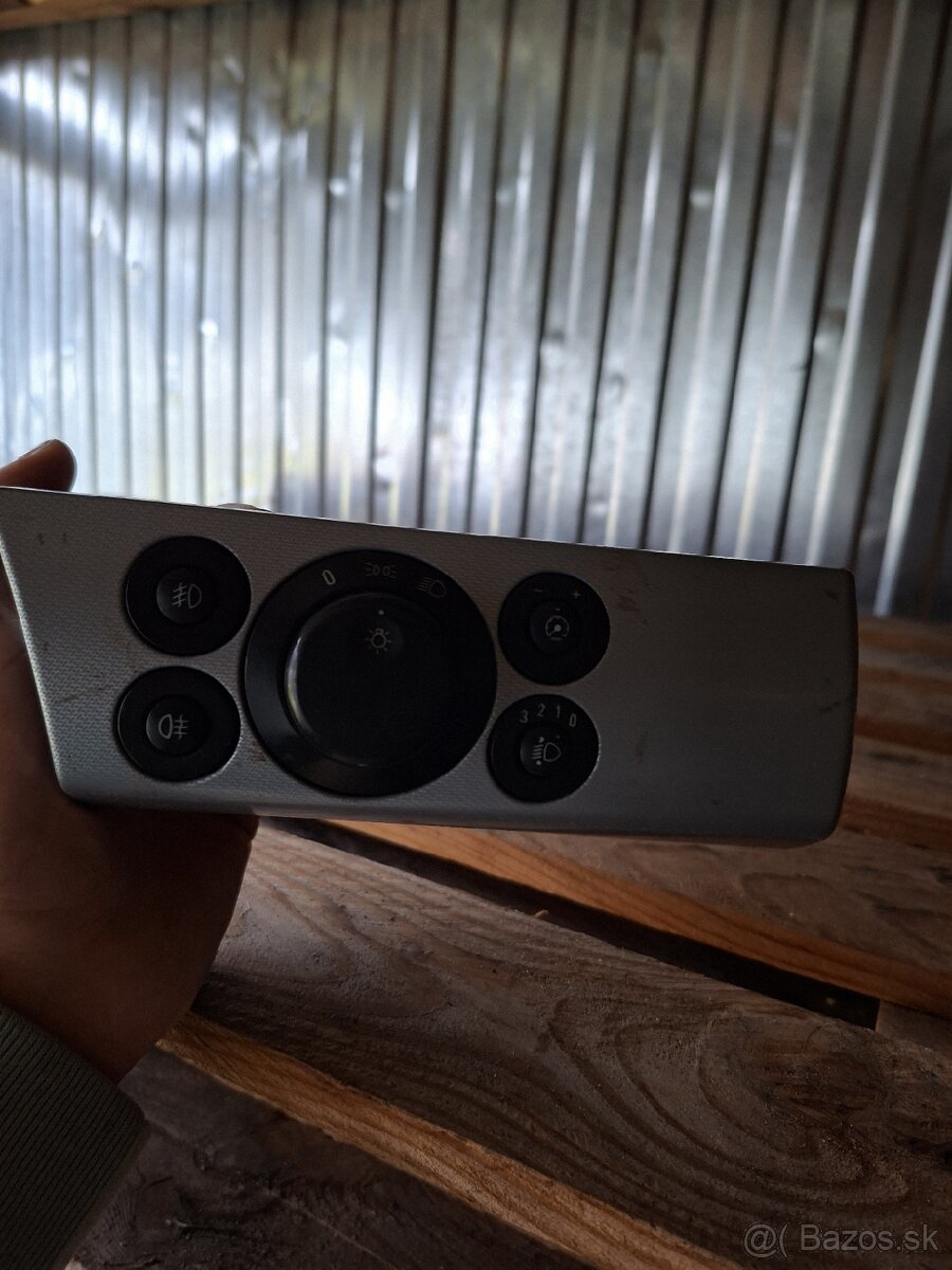 Rozpredám Opel Astra H - 4