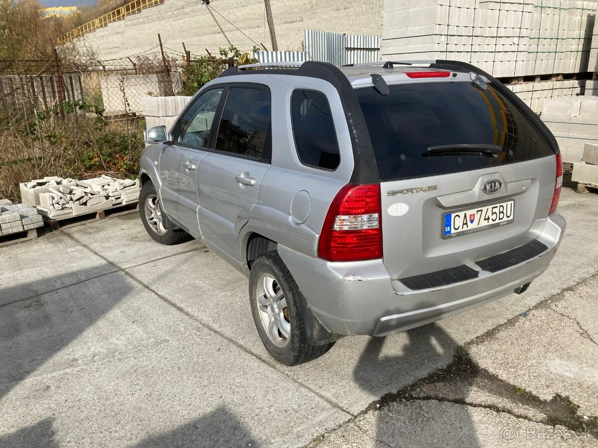 KIA SPORTAGE - 4