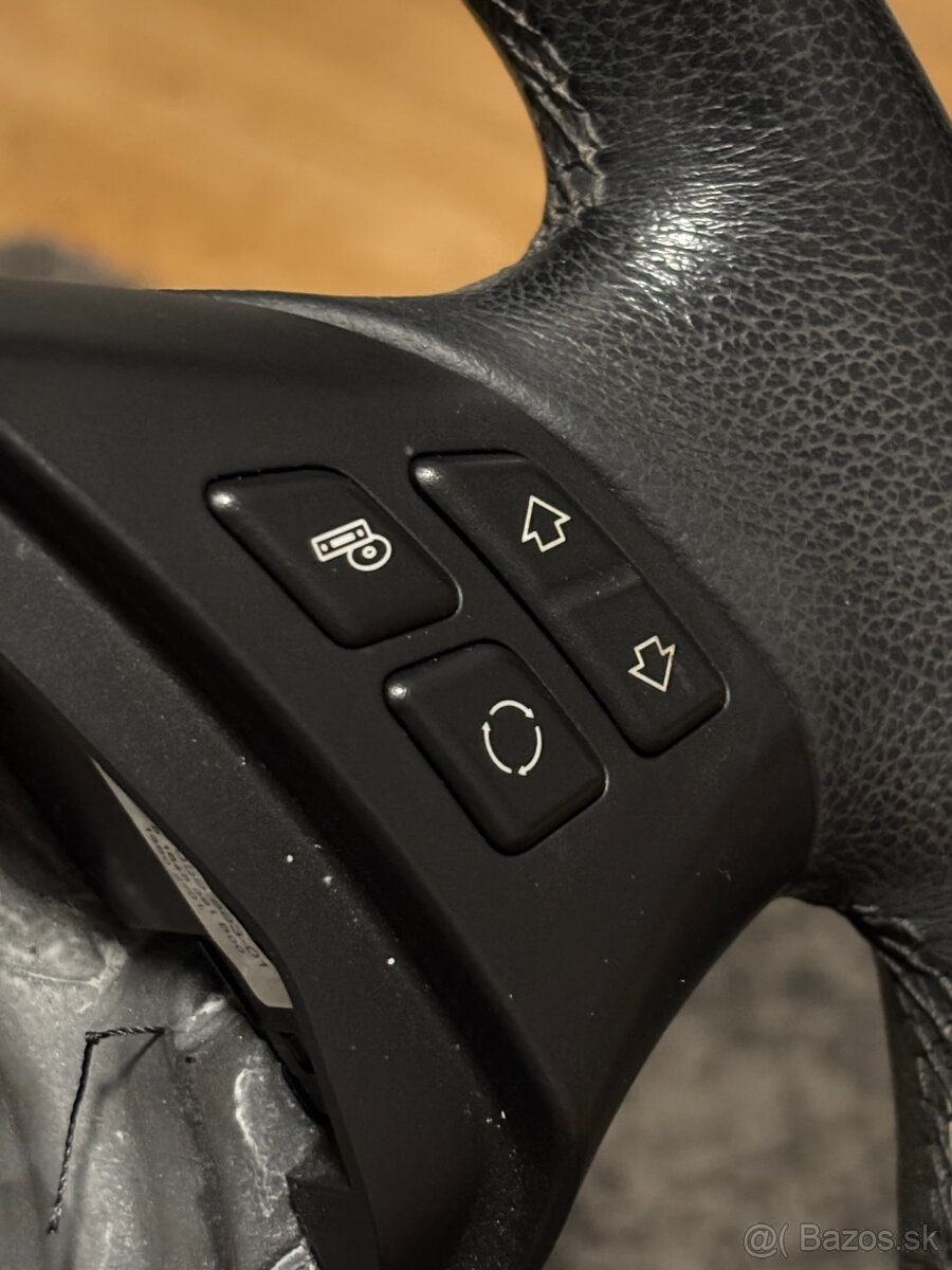 volant bez air-bagu z BMW x1 E84 - 4