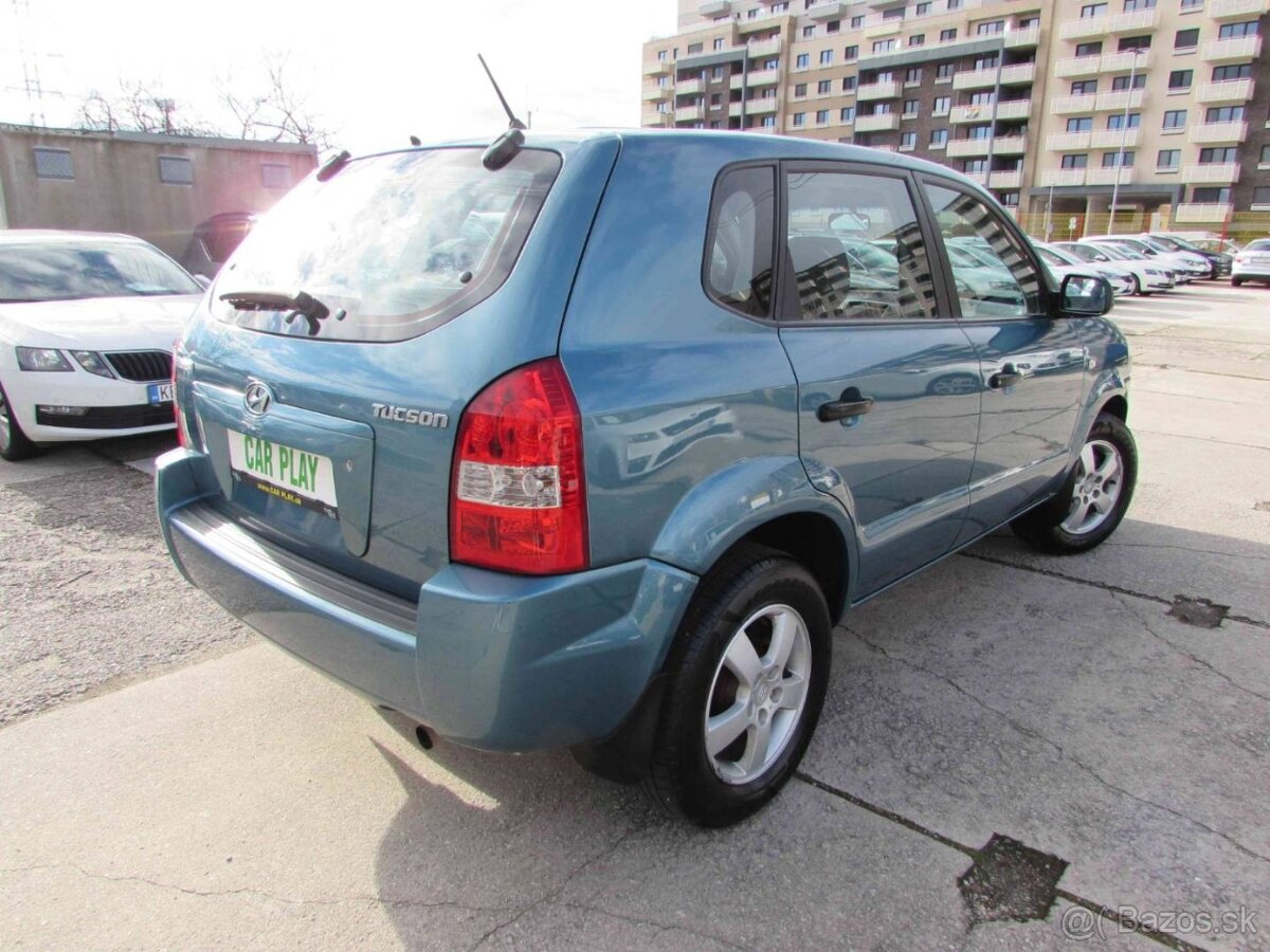 Hyundai Tucson 2.0 - 4x4 - MAJITEĽ - splátka 99,-€