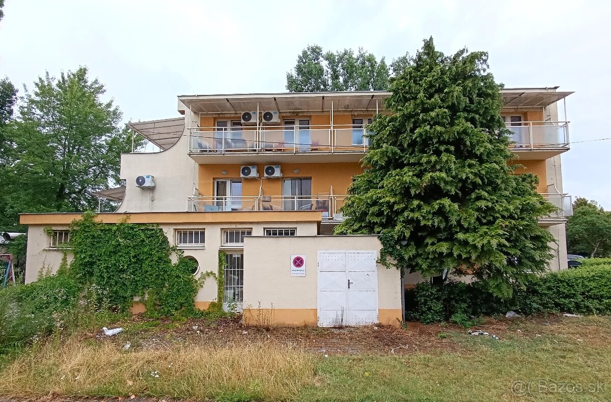 Penzión priamo v centre Slnečných jazier v Senci - 4