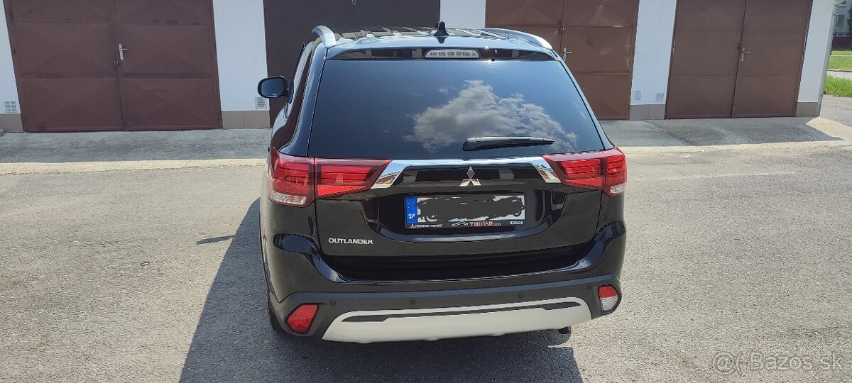 Mitsubishi Outlander - 4