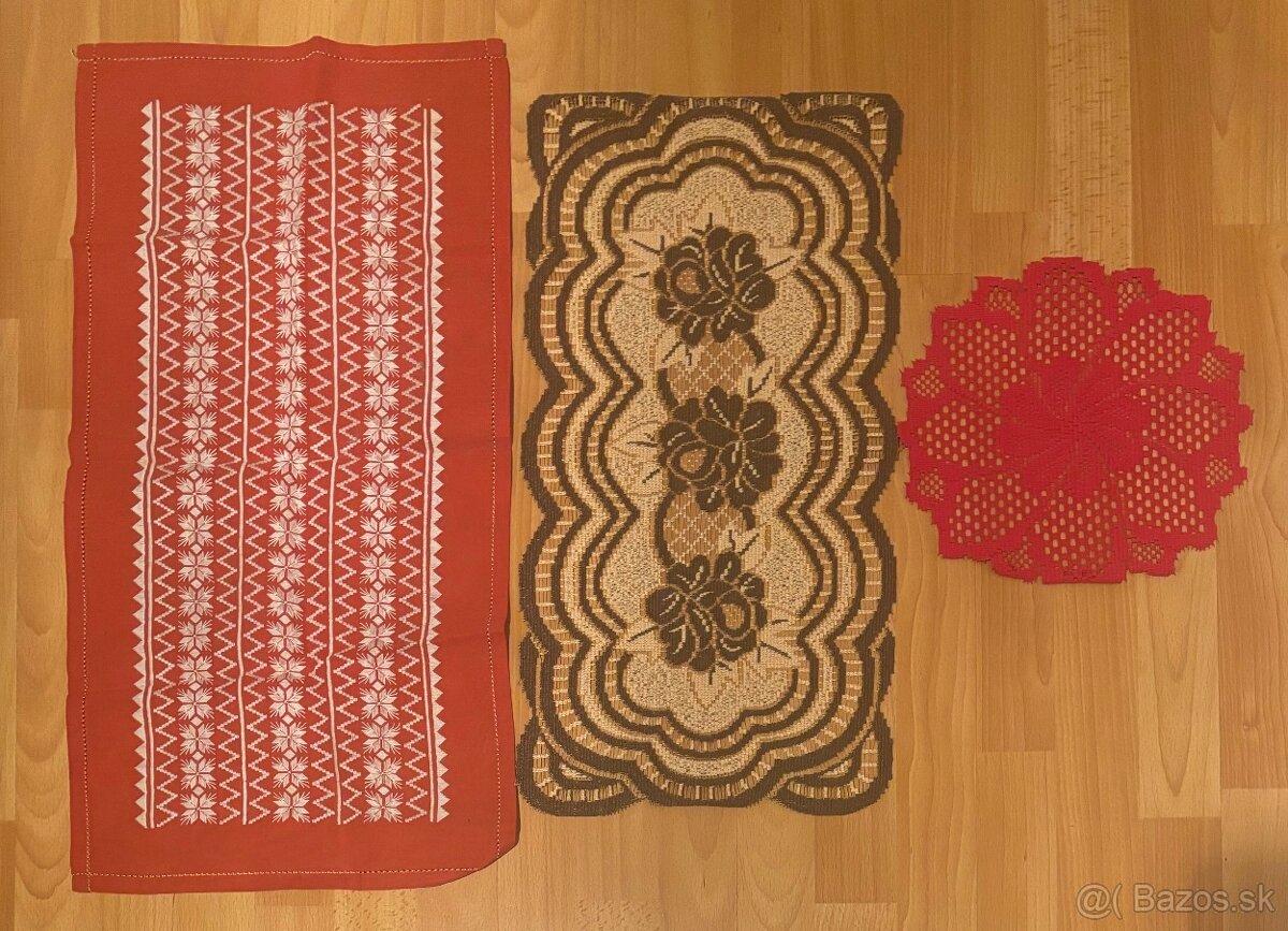 Vyšívané/ háčkované obrusy - 4