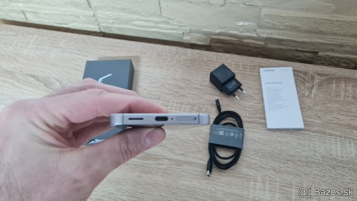 Samsung Galaxy S25 - 4