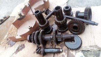 diely na zetor 25 - 4