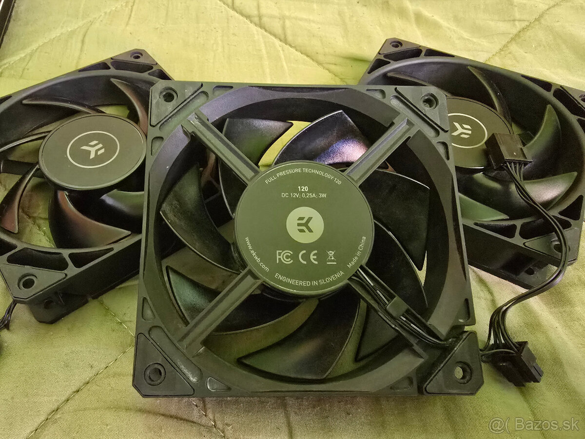 Predam 120mm ventilatory - EKWB a Lian LI - 4