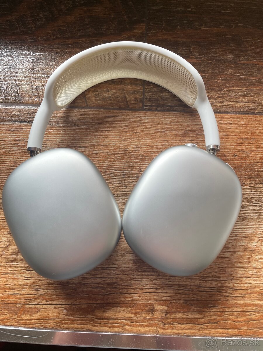 Airpods Max Lighting - 4