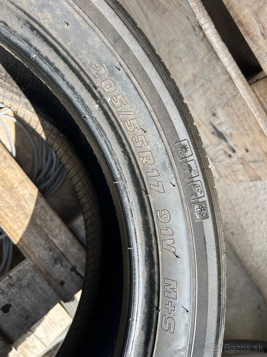 Kumho 205/55/17”-91V m&s - 4