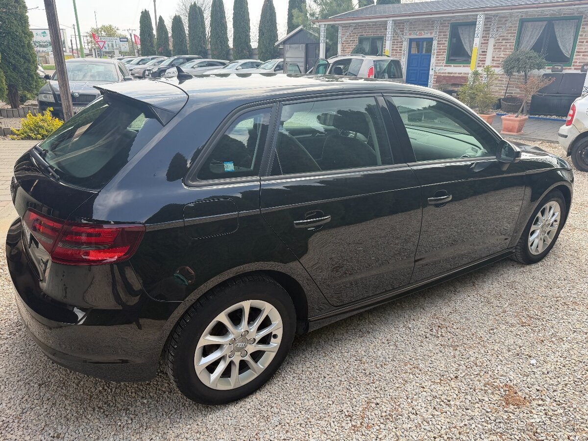 Audi A3 Sportback 1.6 TDI 110k DPF Ambition - 4