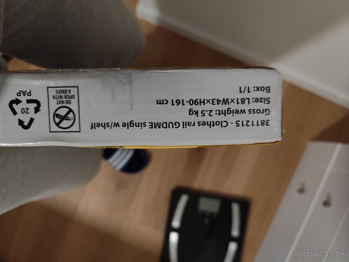 Predám vešiak na oblečenie - 4