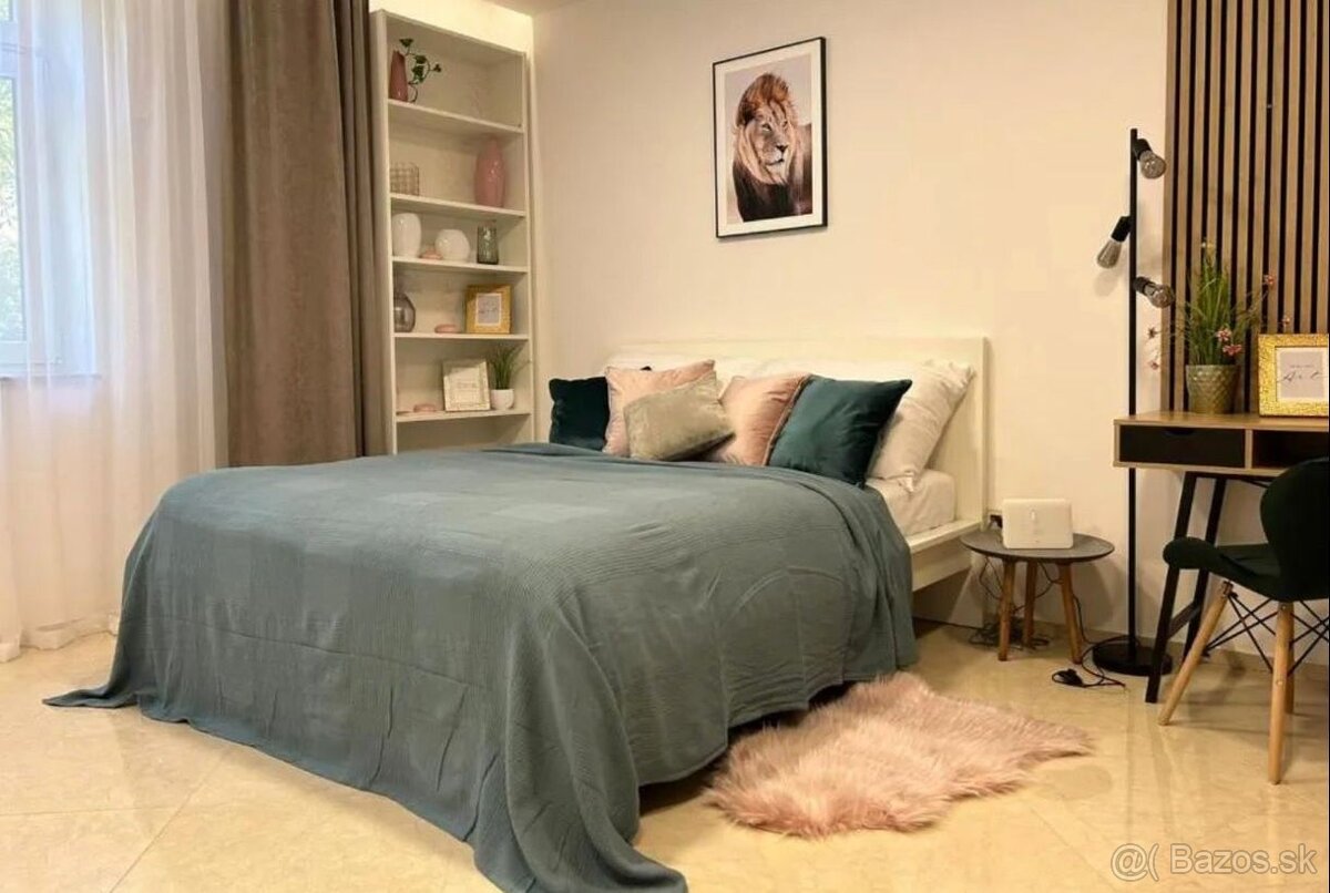 2-izbový byt v historickom dome, ul.Námestie 1. mája, Brati - 4