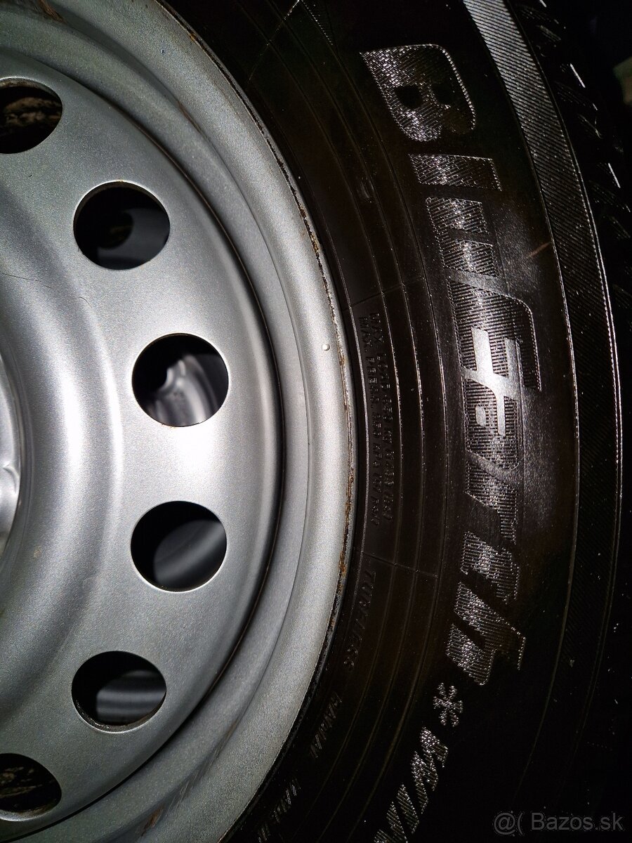 Predam zimne pneumatiky+ disky +OE. puklice 215/55R16 93H - 4