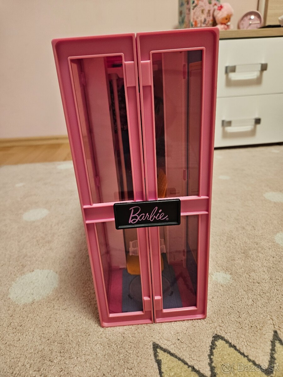 Barbie šatník - 4