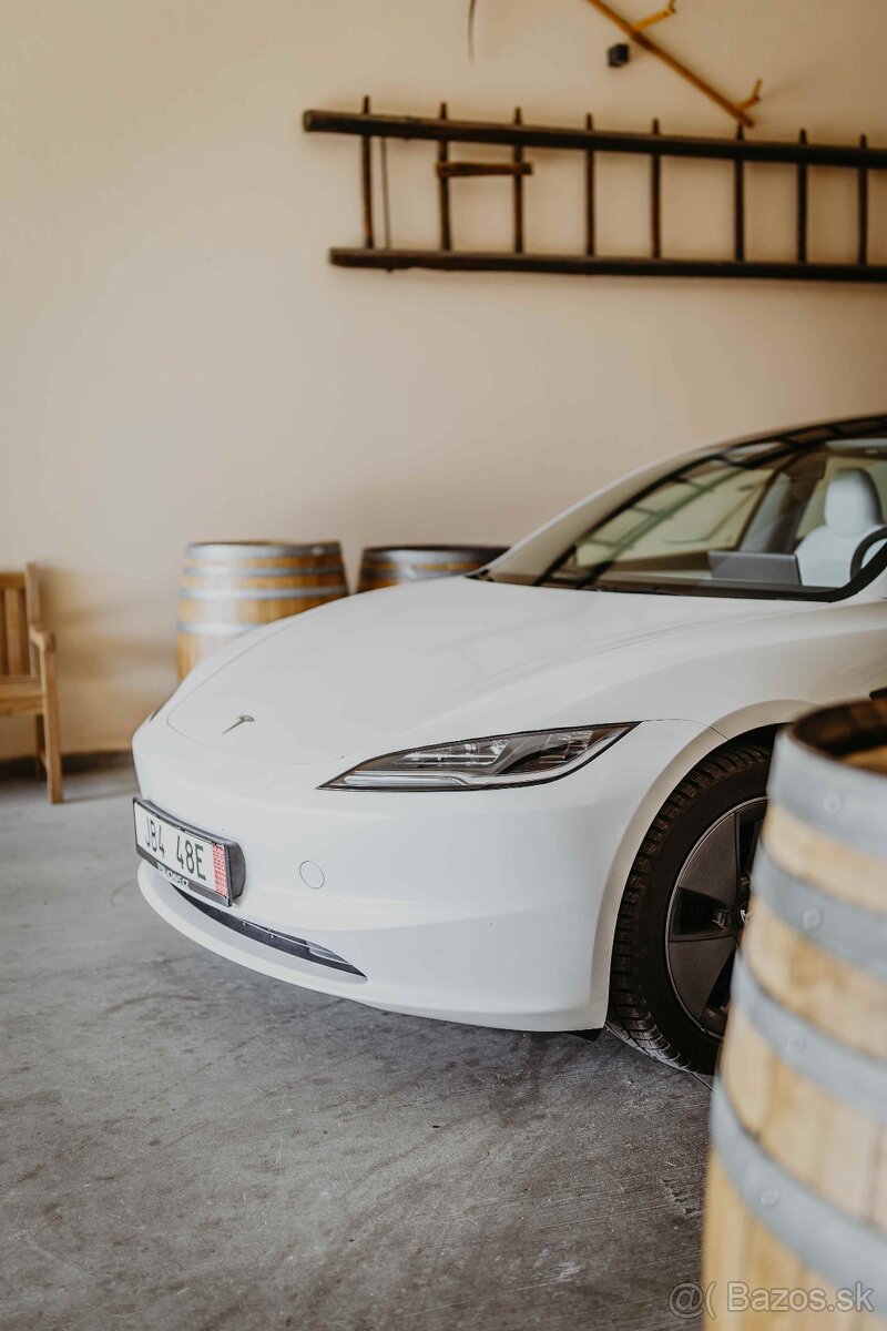 Tesla 3 Highland 2024 na prenajom - 4