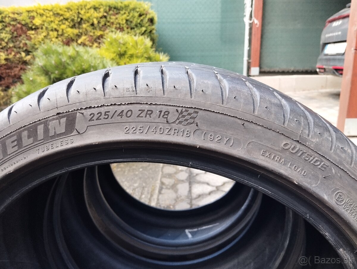 Michelin Pilot Sport4 225/40 r18 - 4