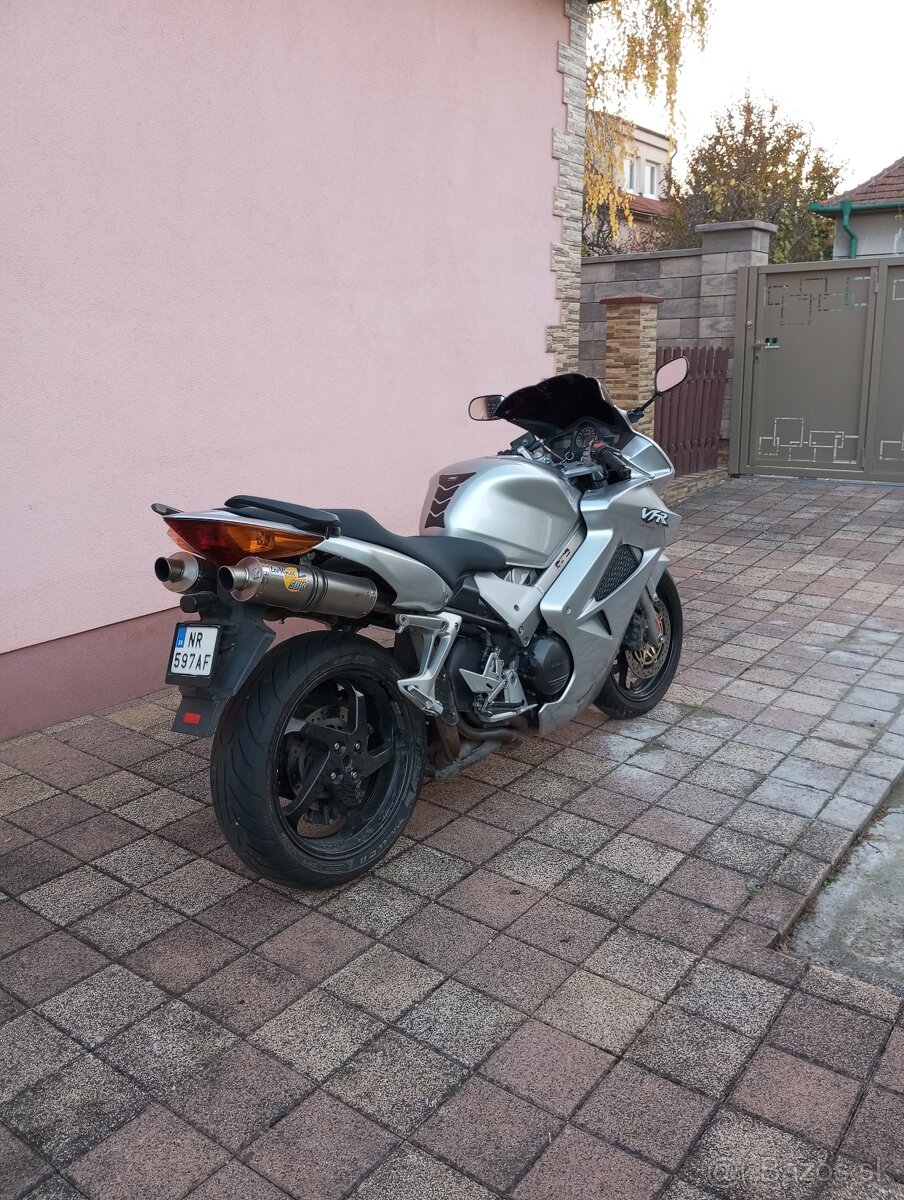 Honda VFR 800 V-tec - 4