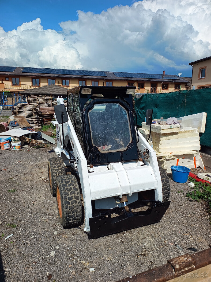 Šmykový nakladač BOBCAT 773 – predám, príslušenstvo v cene - 4