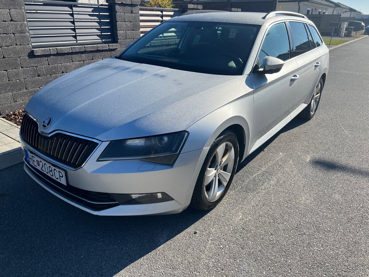 Škoda Superb 3 kombi 2.0 TDi DSG 110kw Ambiente - 4