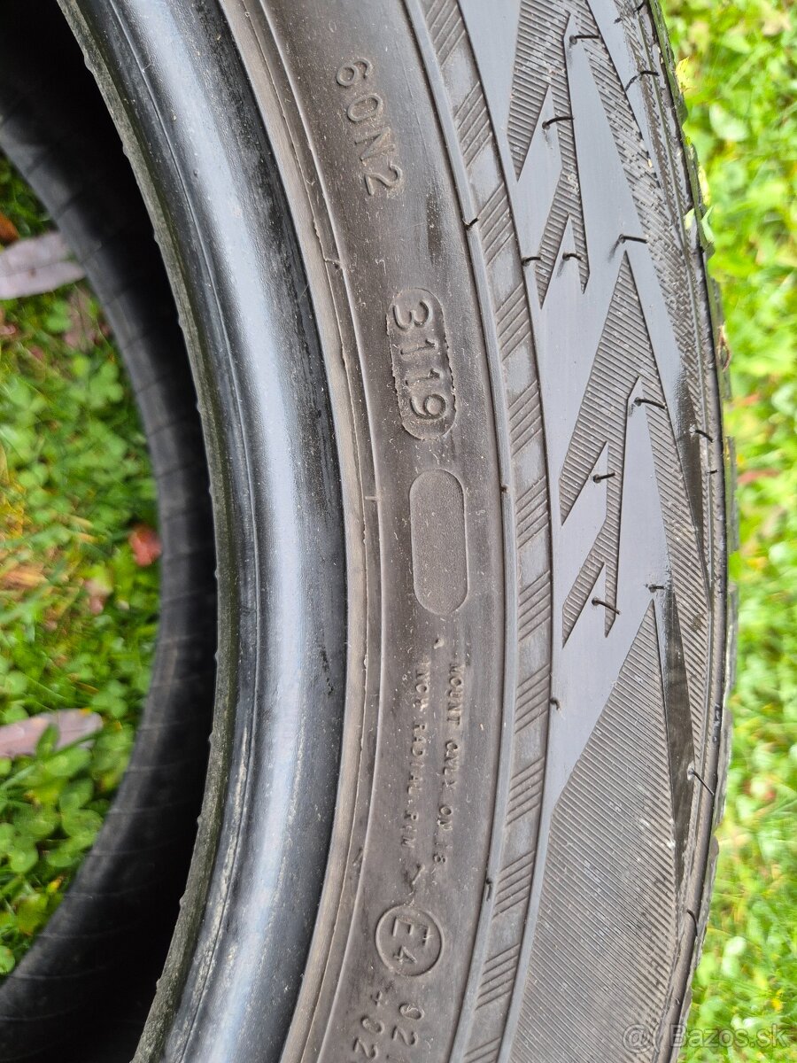 Pneu 225/55 R18 - 4