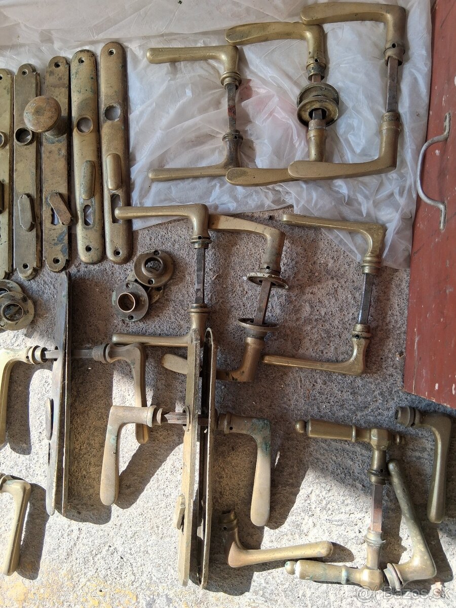 Predam mosadzne kĺučky - 4