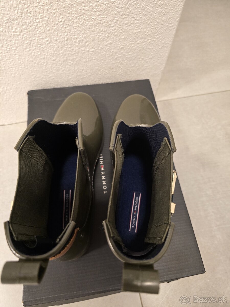Predám gumáky Hilfiger - 4