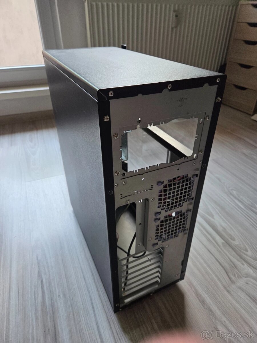 Thermaltake Xaser II retro skrina - 4