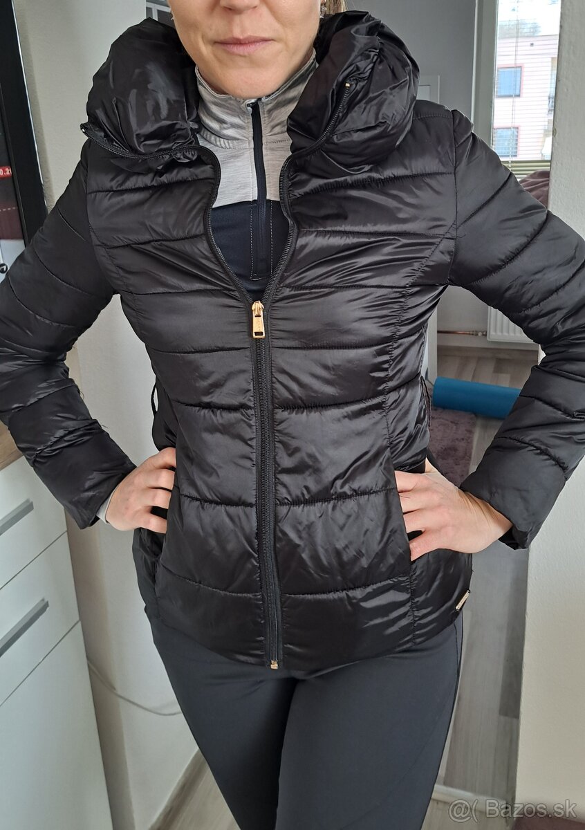 Dámska Guess bunda - 4