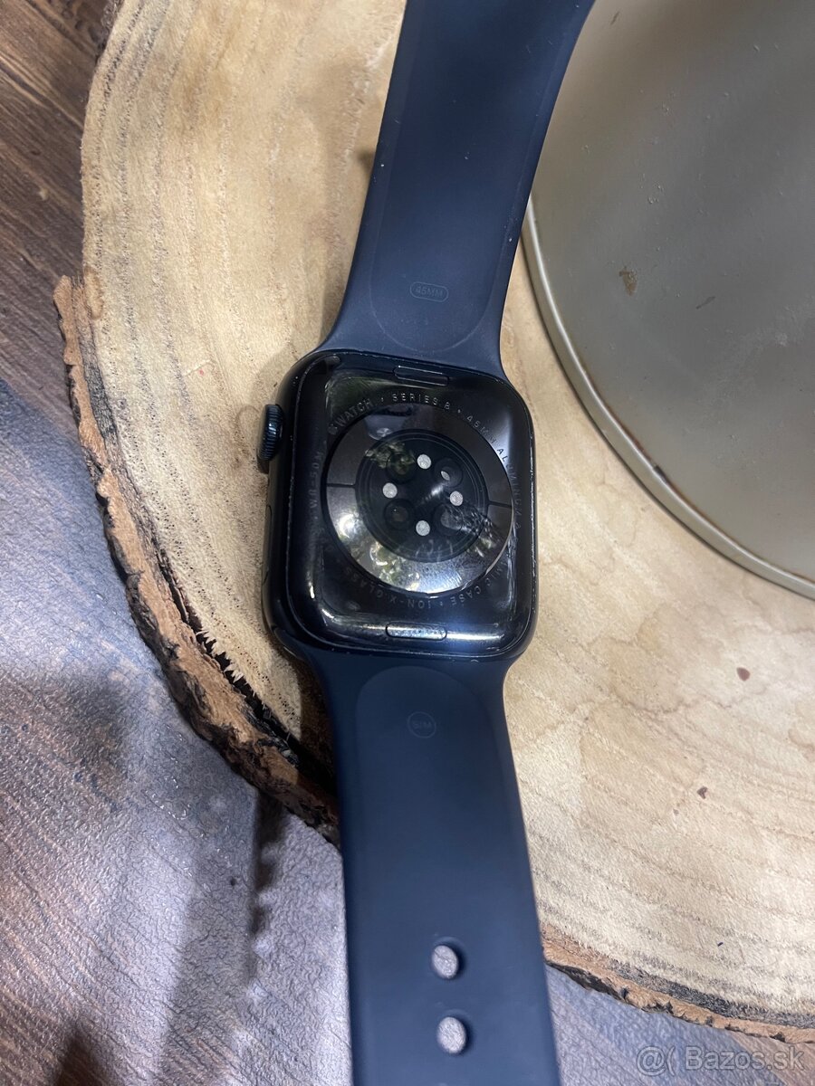 Apple Watch 8 - 4