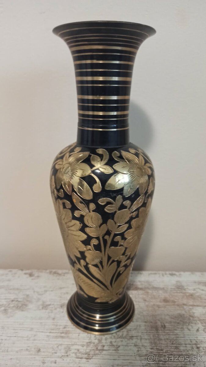 Starožitnosti -vazy,knihy, fotoaparát - 4