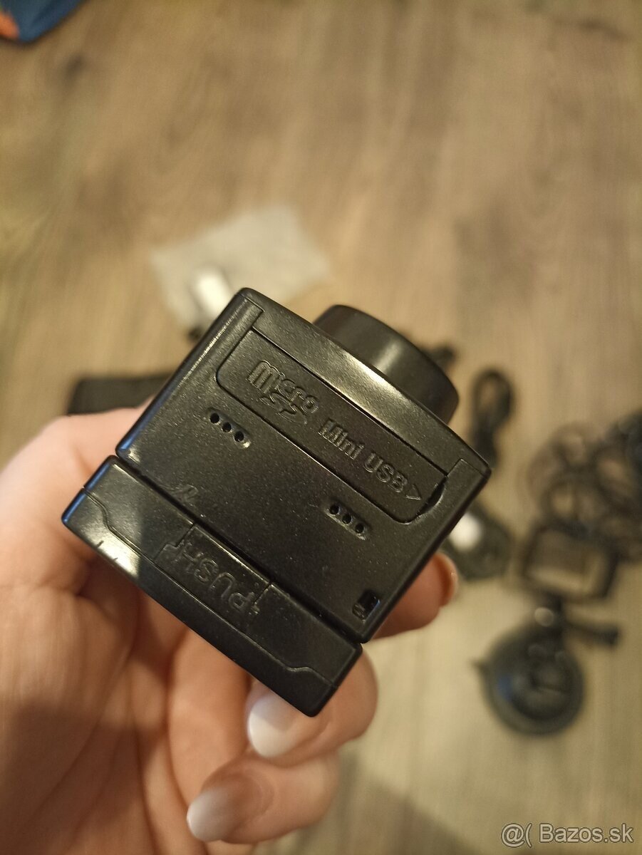 Prestigio Roadrunner 700x, veľa príslušenstva - 4