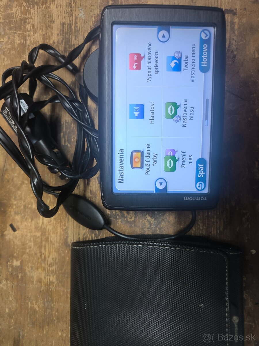 Predam navigaciu Tomtom - 4