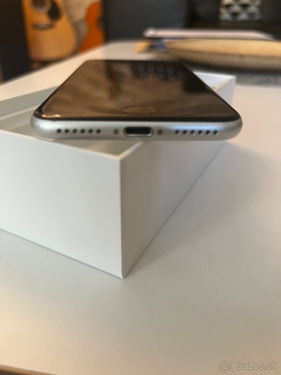 Predám iPhone SE 128GB - 4