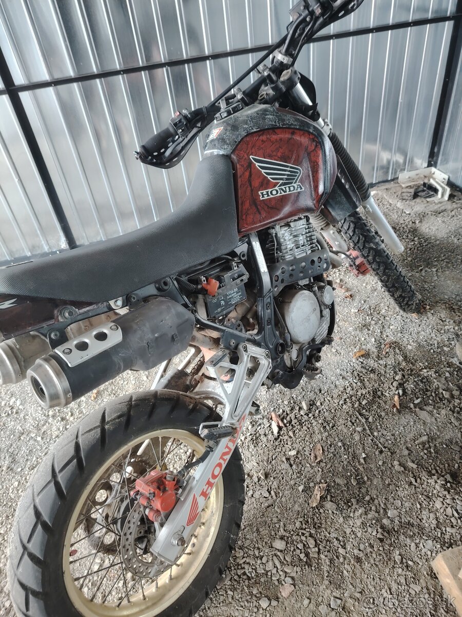 Honda nx650