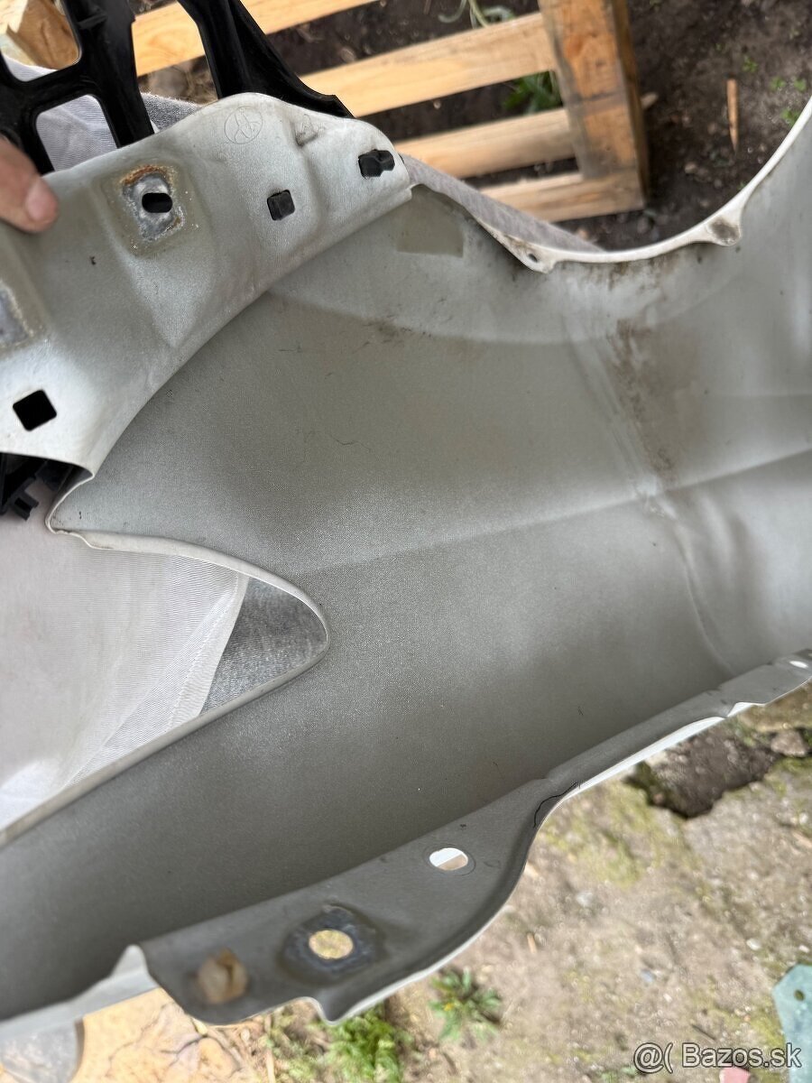 Ľavý predný Blatnik Toyota Auris II E180 040 - 4