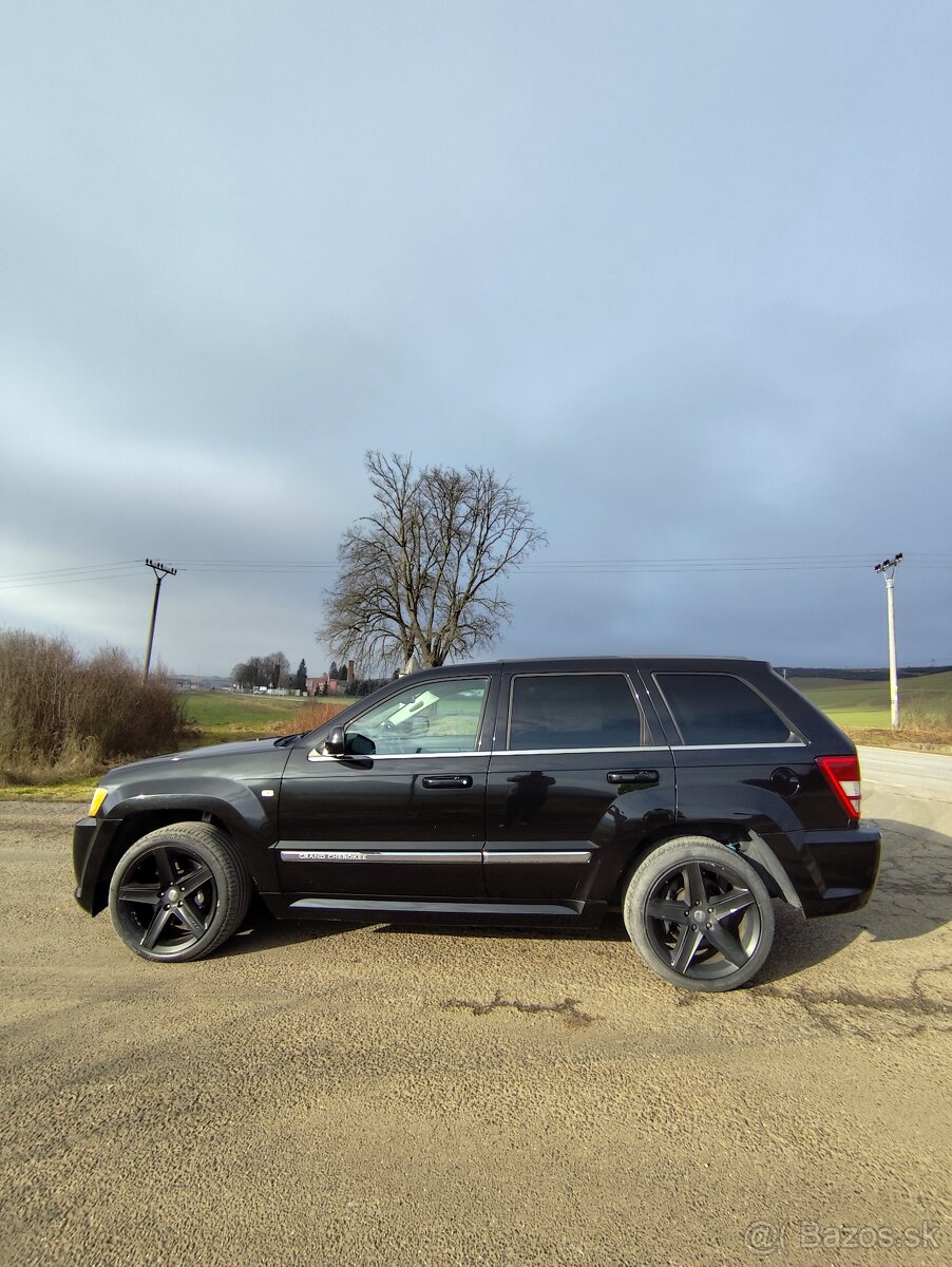 Jeep Grand Cherokee srt8 - 4