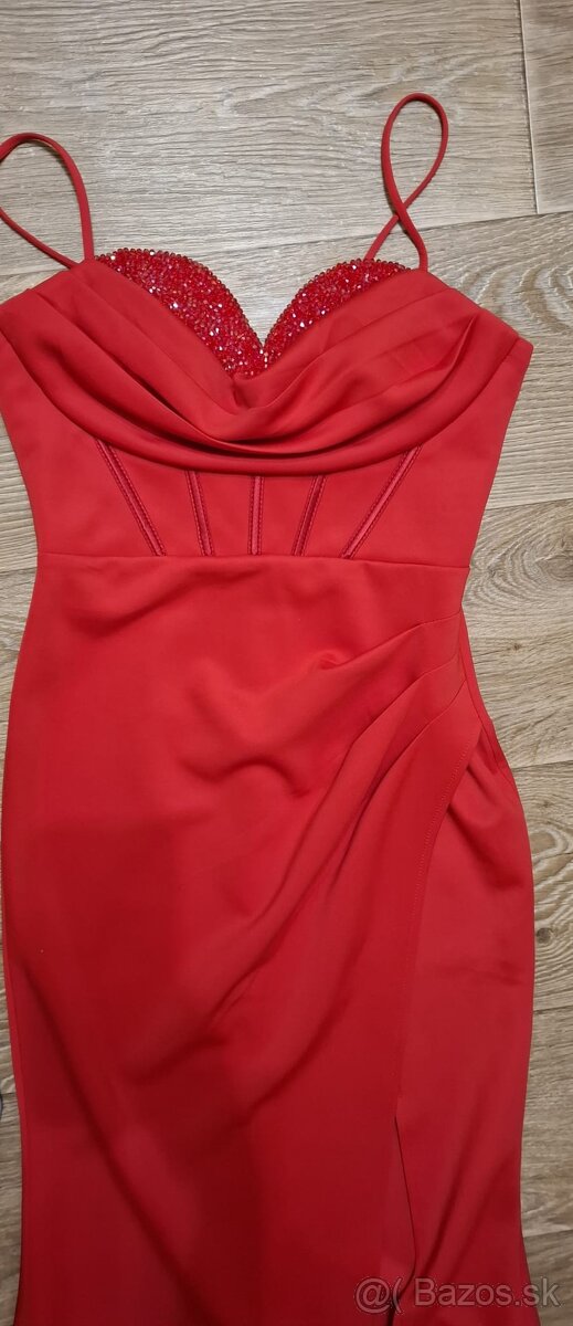Červené spoločenské šaty - 4