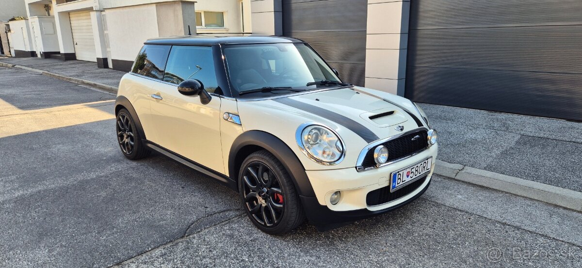 Mini Cooper S 1.6i - 127 kW - 4