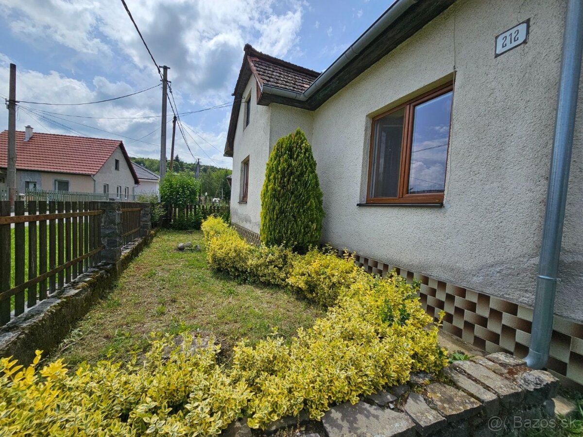 REZERVOVANÉ - Veľký RD s 2 bytmi na rovnom 1973m2 poz. - 4